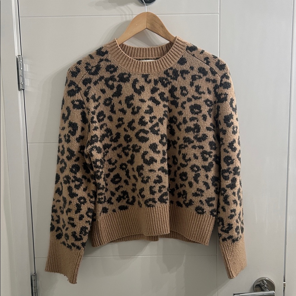 Abercrombie & Fitch Leopard Print Sweater in Tan and Black
